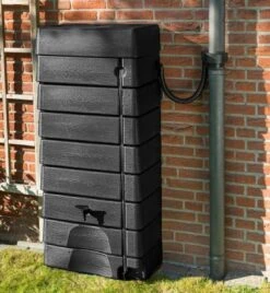 Garden Muurtank Regenton Zwart 320l - ThuisTuinieren.nl -Tuinhuis Shop 1104x1200