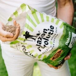 Pokon Gazon Revolutie - 12,5kg - Gazonmest / Graszaad / Bodemverbeteraar - Geschikt Voor 250m² - Binnen 15 Dagen Resultaat 10 Pokon Gazon Revolutie - 12,5kg - Gazonmest / Graszaad / Bodemverbeteraar - Geschikt Voor 250m² - Binnen 15 Dagen Resultaat -Tuinhuis Shop 1200x1198 1