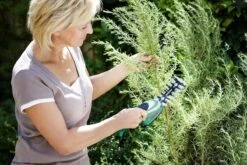 Bosch ISIO Gen III Accu Buxusschaar + Grasschaar 9 Bosch ISIO Gen III Accu Buxusschaar + Grasschaar -Tuinhuis Shop 1200x800 46