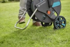 GARDENA - AquaRoll L CleverRoll L Easy Set Slangenwagen - Maximaal 50 Meter - Verstelbare Handgreep 13 GARDENA - AquaRoll L CleverRoll L Easy Set Slangenwagen - Maximaal 50 Meter - Verstelbare Handgreep -Tuinhuis Shop 1200x800 93
