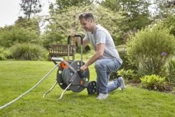 GARDENA - AquaRoll L CleverRoll L Easy Set Slangenwagen - Maximaal 50 Meter - Verstelbare Handgreep 15 GARDENA - AquaRoll L CleverRoll L Easy Set Slangenwagen - Maximaal 50 Meter - Verstelbare Handgreep -Tuinhuis Shop 1200x800 95