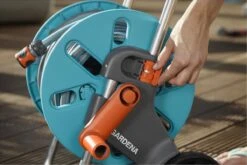 GARDENA - AquaRoll CleverRoll S Set Slangenwagen - Incl. 20 M Slang - Maximaal 40 M Opbergcapaciteit 23 GARDENA - AquaRoll CleverRoll S Set Slangenwagen - Incl. 20 M Slang - Maximaal 40 M Opbergcapaciteit -Tuinhuis Shop 1200x800 98
