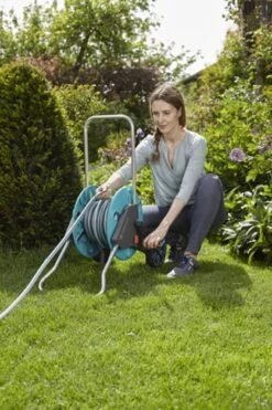 GARDENA - AquaRoll CleverRoll S Set Slangenwagen - Incl. 20 M Slang - Maximaal 40 M Opbergcapaciteit 26 GARDENA - AquaRoll CleverRoll S Set Slangenwagen - Incl. 20 M Slang - Maximaal 40 M Opbergcapaciteit -Tuinhuis Shop 798x1200 2