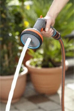 GARDENA - Comfort Broeskop - 5 Straalsoorten - Grijs 20 GARDENA - Comfort Broeskop - 5 Straalsoorten - Grijs -Tuinhuis Shop 801x1200 1