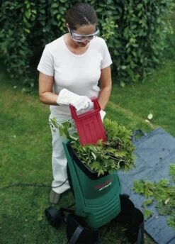 Bosch AXT Rapid 2200 Hakselaar - 2200 W - 90 Kg/u 11 Bosch AXT Rapid 2200 Hakselaar - 2200 W - 90 Kg/u -Tuinhuis Shop 862x1200